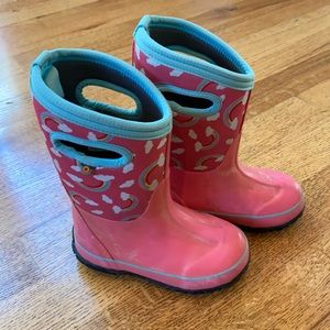 Bogs pink rainbow snow boots size 11